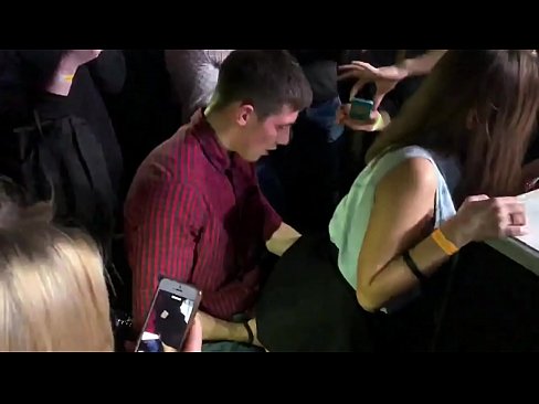 ❤️ Regte seks in 'n Russiese nagklub. 18-jarige Russiese meisie in die anus en vagina in 'n nagklub genaai ️❌ Gehaltepornografie op af.liporno.ru ☑